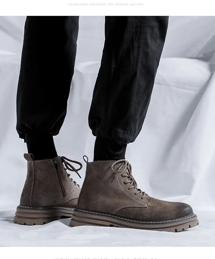 Bottines en daim de vache pour hommes, nouvelles bottes d'extérieur de style britannique, grandes bottes jaunes, chaussures de travail, bottes de mode pour hommes M1075