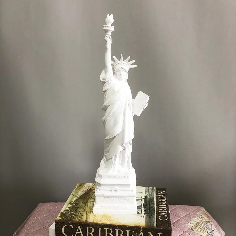 ERMAKOVA Statue of Liberty Model Desk Accessories Collectibles Travel Souvenirs New York Office Home Interior Room Decoration