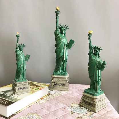 ERMAKOVA Statue of Liberty Model Desk Accessories Collectibles Travel Souvenirs New York Office Home Interior Room Decoration