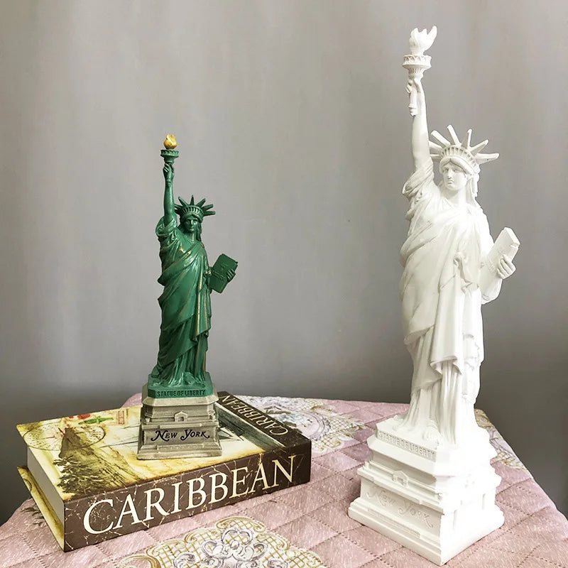 ERMAKOVA Statue of Liberty Model Desk Accessories Collectibles Travel Souvenirs New York Office Home Interior Room Decoration